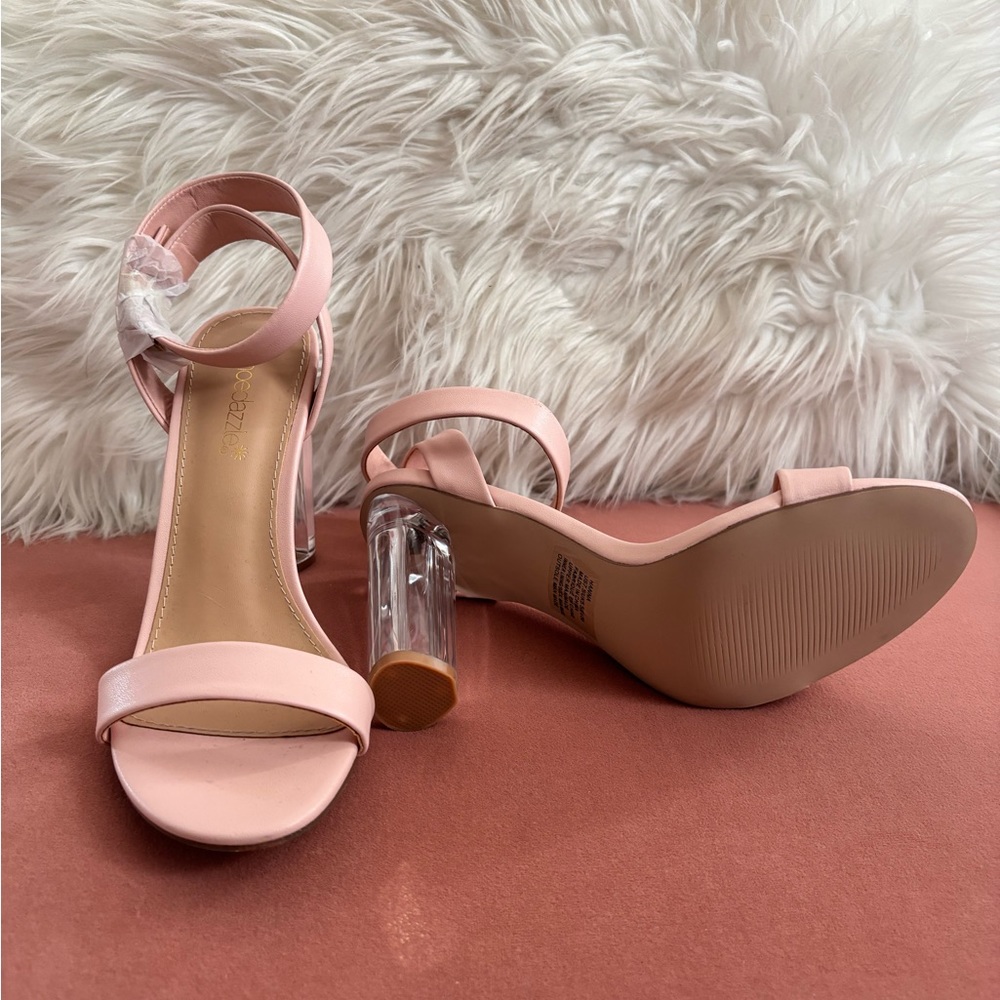 New light pink heels 👠
